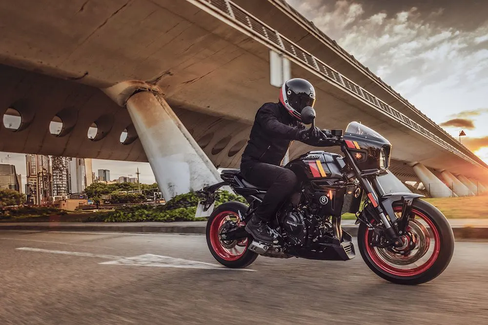 GSX-8TT